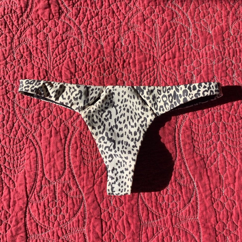 Bikini bottoms